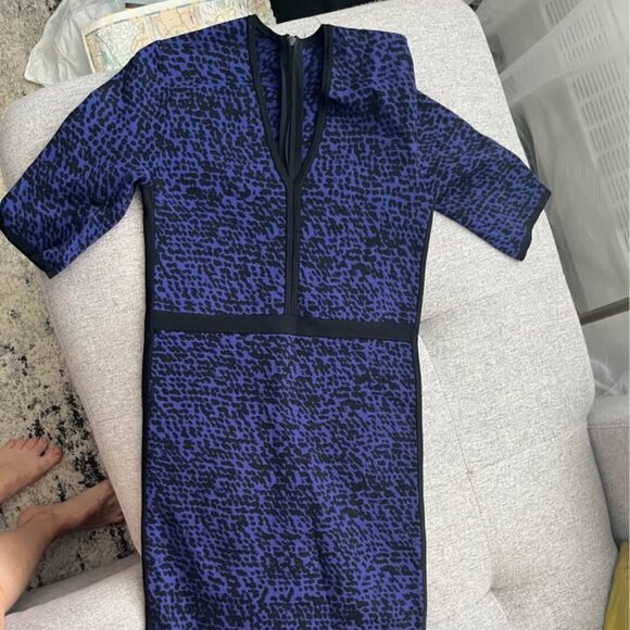 LK Bennett Classy Blue and Black dress , thick knit with half sleeve - Picture 2 of 4